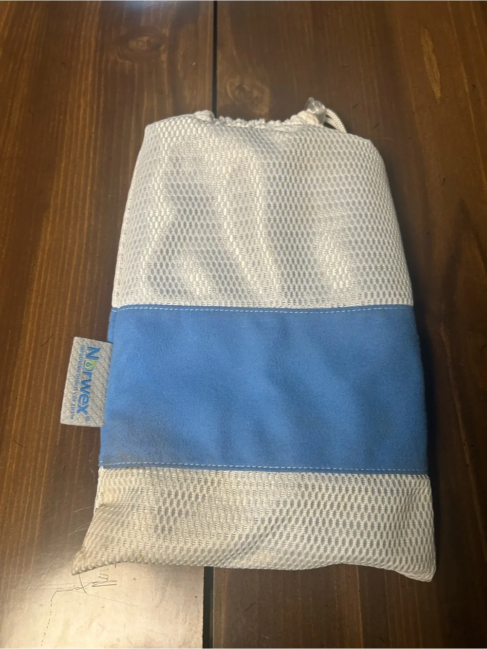 Norwex Full size large active sports towel blue gray with bag